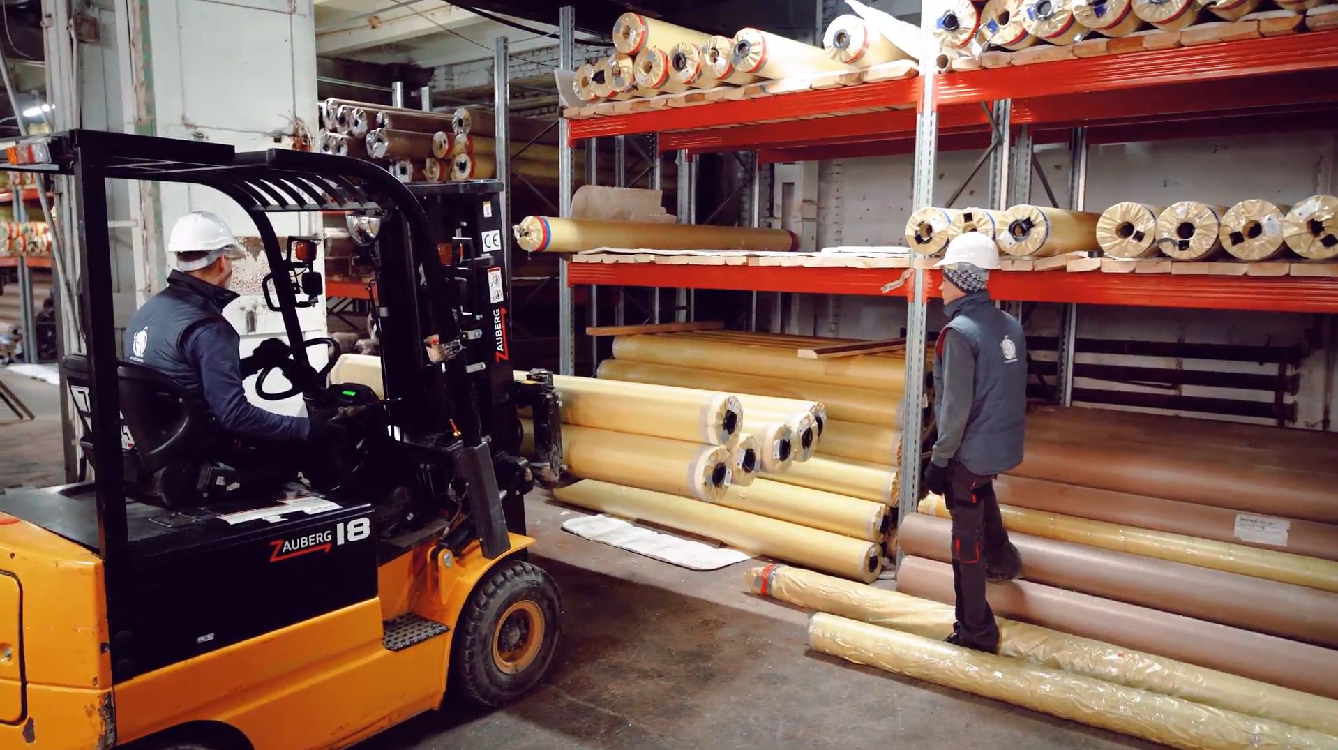 Атмосфера - доставка тентовых и рекламных материалов по РФ